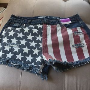 NWT Blue jeans Shorts size 16/33